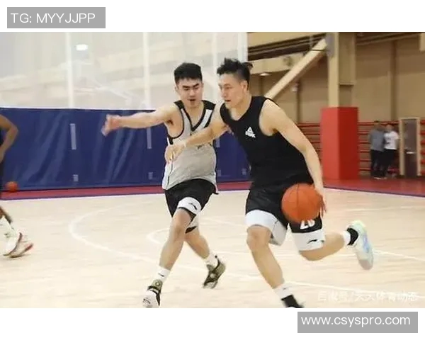 周鹏：从篮球场上的传奇到生活中的榜样，激励年轻一代的奋斗精神与坚持信念