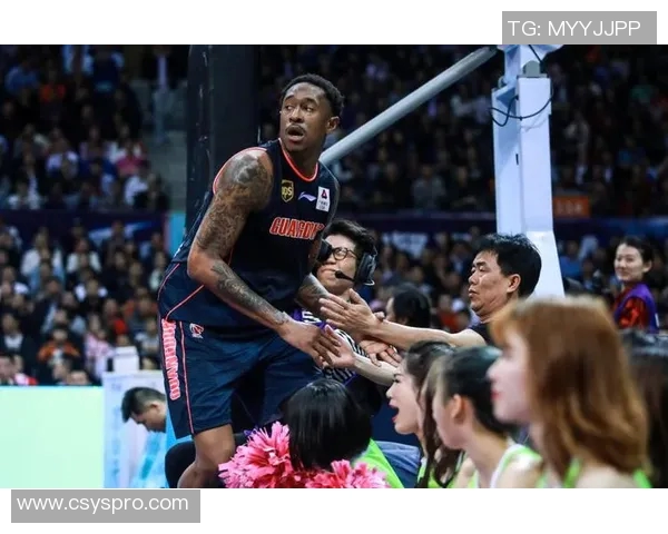 马尚布鲁克斯:从篮球场到生活舞台的多元化人生旅程